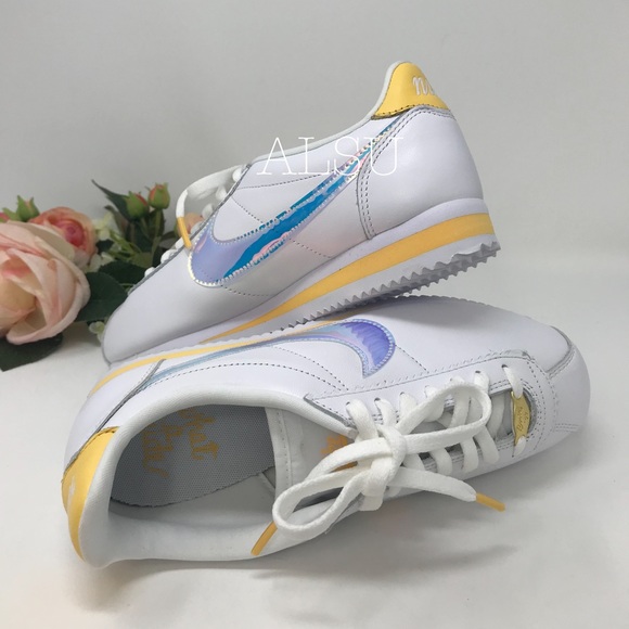 NWT Nike Classic Cortez White Clear Topaz Gold W - Picture 7 of 8